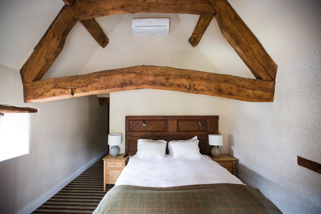 Hotel The Blue Boar Witney Exterior foto