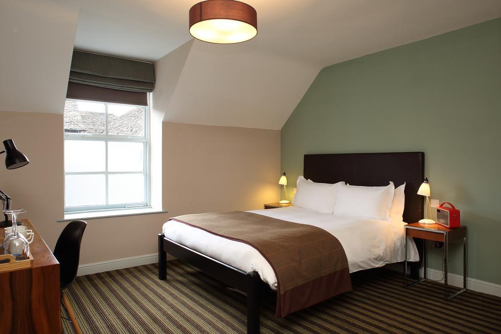 Hotel The Blue Boar Witney Exterior foto