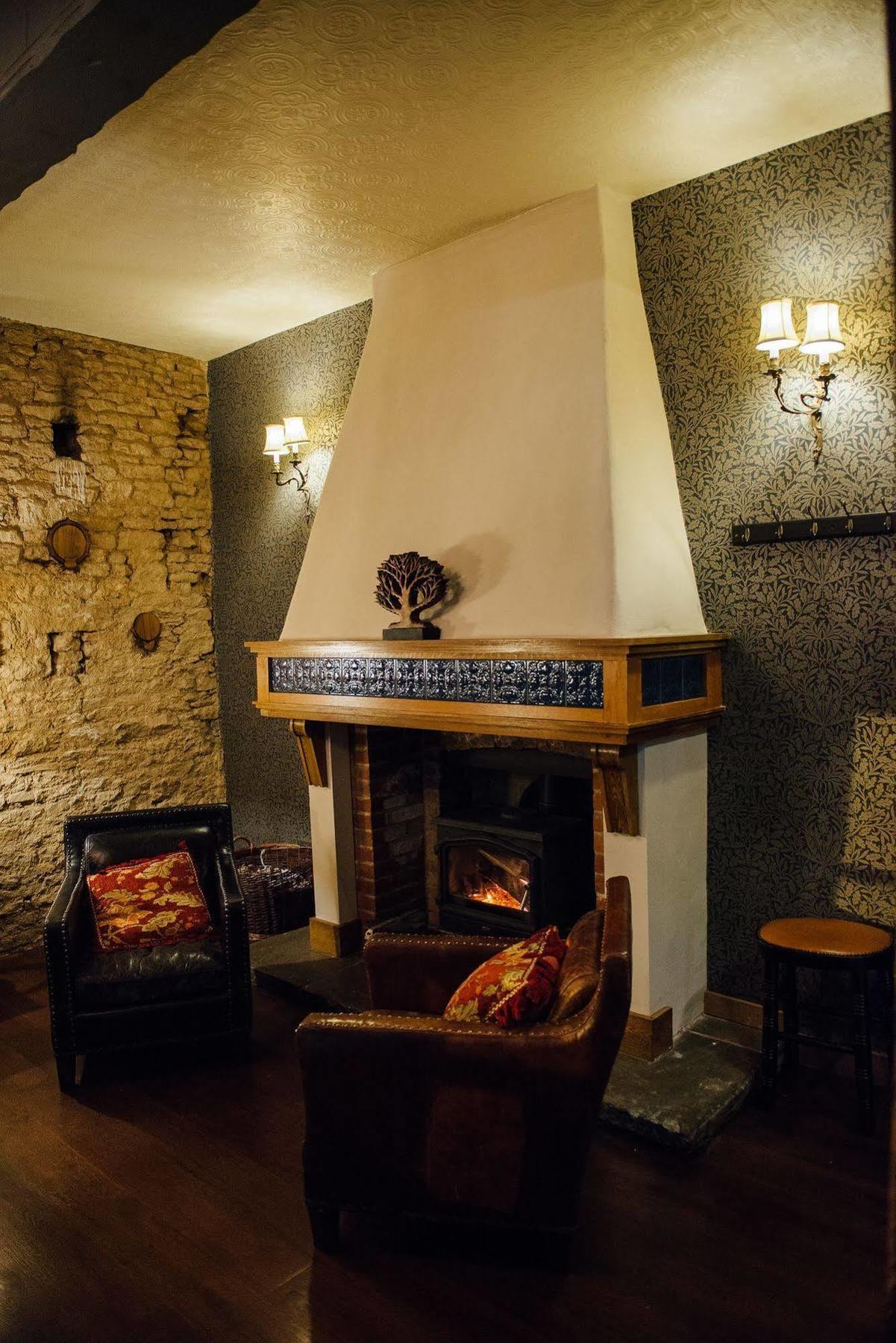 Hotel The Blue Boar Witney Exterior foto